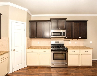 17422 Aldenwilds Lane - Photo Thumbnail 10