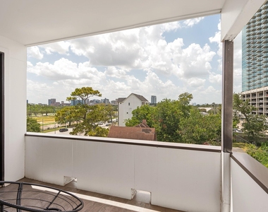 2239 N Macgregor Way - Photo Thumbnail 33