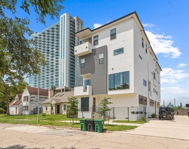 2239 N Macgregor Way - Photo Thumbnail 38