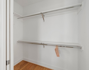 2239 N Macgregor Way - Photo Thumbnail 27