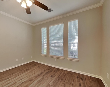 7031 Tallow Knoll Lane - Photo Thumbnail 19