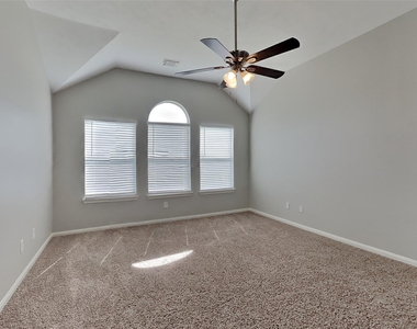 7031 Tallow Knoll Lane - Photo Thumbnail 21