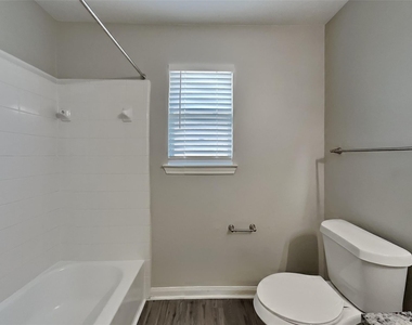 7031 Tallow Knoll Lane - Photo Thumbnail 18