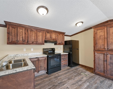 21395 Ruth Drive - Photo Thumbnail 3