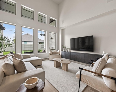 2406 Pear Blossom Lane - Photo Thumbnail 13