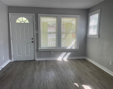 904 Fields Street - Photo Thumbnail 1