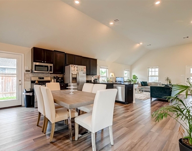 5027 Green Gate Trail - Photo Thumbnail 11