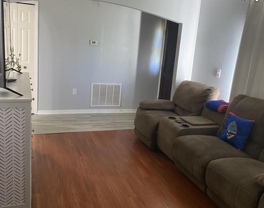 4510 Tina Street - Photo Thumbnail 12