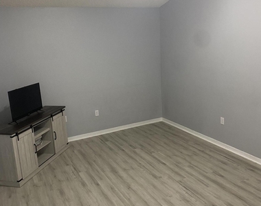 4510 Tina Street - Photo Thumbnail 10