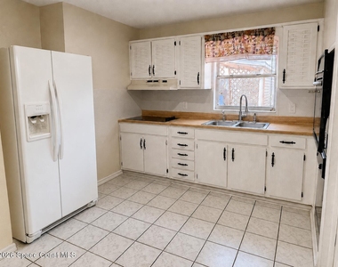 1425 Holland Street - Photo Thumbnail 7