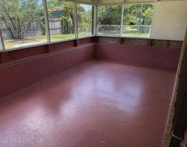 1425 Holland Street - Photo Thumbnail 24