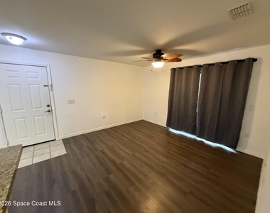 3542 D Avinci Way - Photo Thumbnail 6