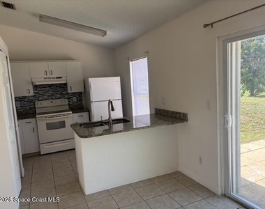 1241 Sapulpa Road Sw - Photo Thumbnail 3