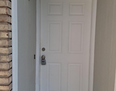 1304 Scottish Street Sw - Photo Thumbnail 17