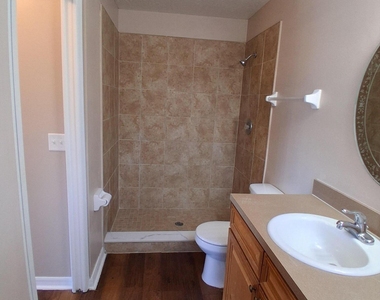 1304 Scottish Street Sw - Photo Thumbnail 10