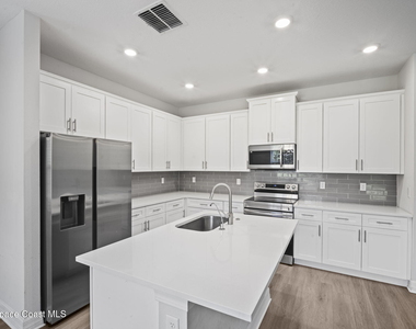 330 San Marino Road Sw - Photo Thumbnail 6