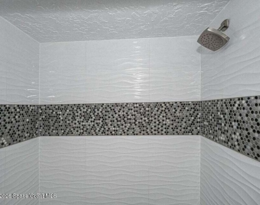 8600 Ridgewood Avenue - Photo Thumbnail 16