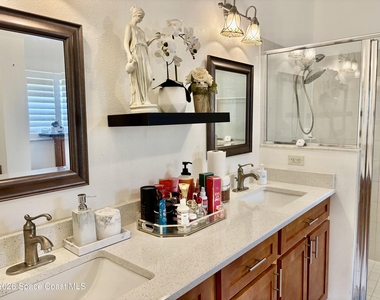 2141 Chinaberry Circle Se - Photo Thumbnail 8