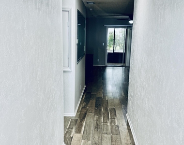 851 Dow Lane - Photo Thumbnail 3