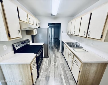 851 Dow Lane - Photo Thumbnail 5