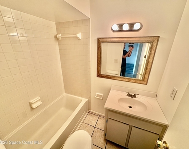 420 Catamaran Drive - Photo Thumbnail 14