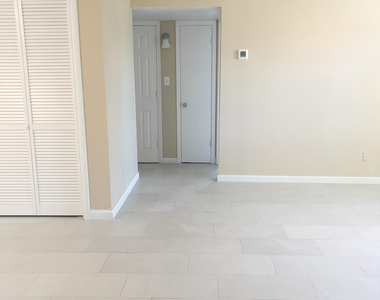 4304 London Town Road - Photo Thumbnail 21
