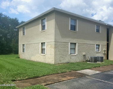 4304 London Town Road - Photo Thumbnail 1