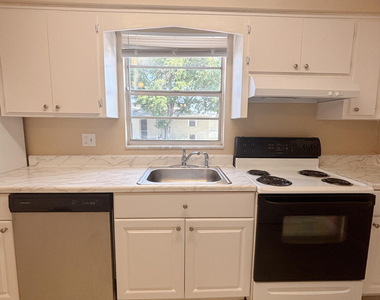 4304 London Town Road - Photo Thumbnail 26
