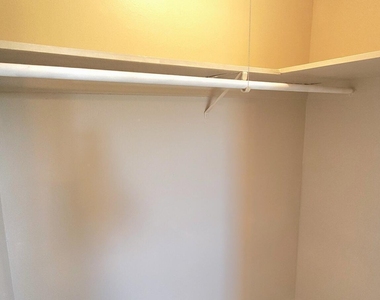 4304 London Town Road - Photo Thumbnail 16
