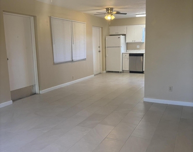 4304 London Town Road - Photo Thumbnail 24