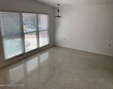 22 Knollwood Drive - Photo Thumbnail 2