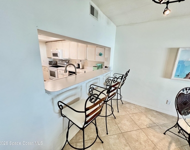 555 Harrison Avenue - Photo Thumbnail 5