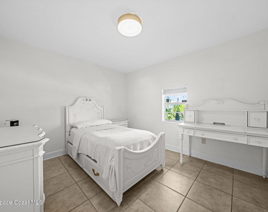 310 Lee Avenue - Photo Thumbnail 22