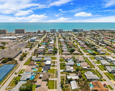 310 Lee Avenue - Photo Thumbnail 6
