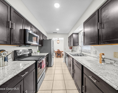 310 Lee Avenue - Photo Thumbnail 11