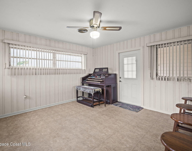 6785 Riveredge Drive - Photo Thumbnail 11