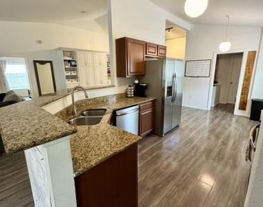 3850 Aria Drive - Photo Thumbnail 6