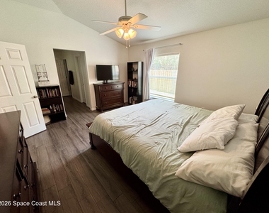 3850 Aria Drive - Photo Thumbnail 10
