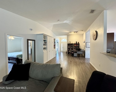 3850 Aria Drive - Photo Thumbnail 1
