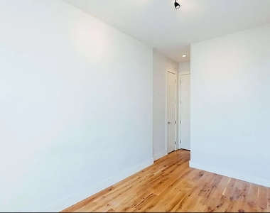 184 Suydam Street - Photo Thumbnail 10