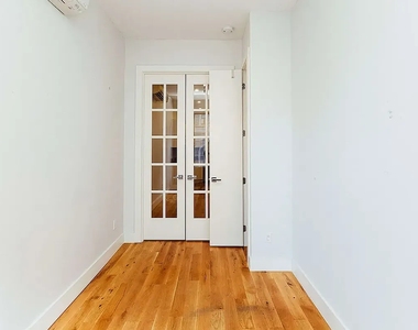 184 Suydam Street - Photo Thumbnail 6