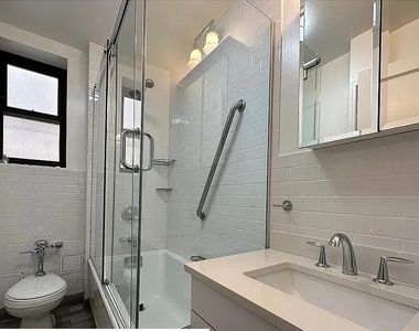 West 68 Street - Photo Thumbnail 4