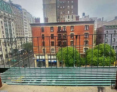 West 72 Street - Photo Thumbnail 7