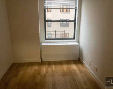 West 87th Street - Photo Thumbnail 2