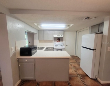 3702 Sail Drive - Photo Thumbnail 7