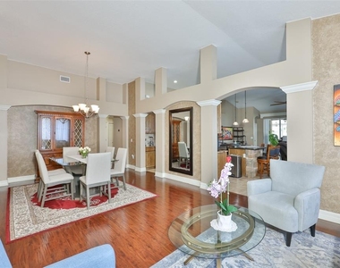 7318 Guilford Pine Lane - Photo Thumbnail 3