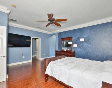 7318 Guilford Pine Lane - Photo Thumbnail 10