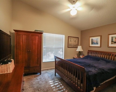 7512 S Mascotte Street - Photo Thumbnail 14