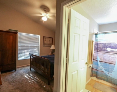 7512 S Mascotte Street - Photo Thumbnail 12