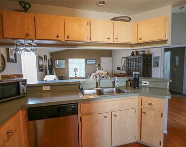 7512 S Mascotte Street - Photo Thumbnail 7